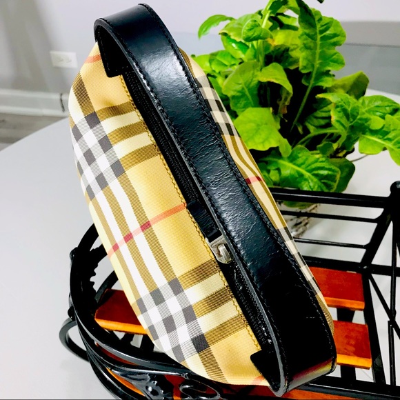 ❌SOLD❌ Burberry London Mini Hobo Bag -Vintage - Picture 4 of 16